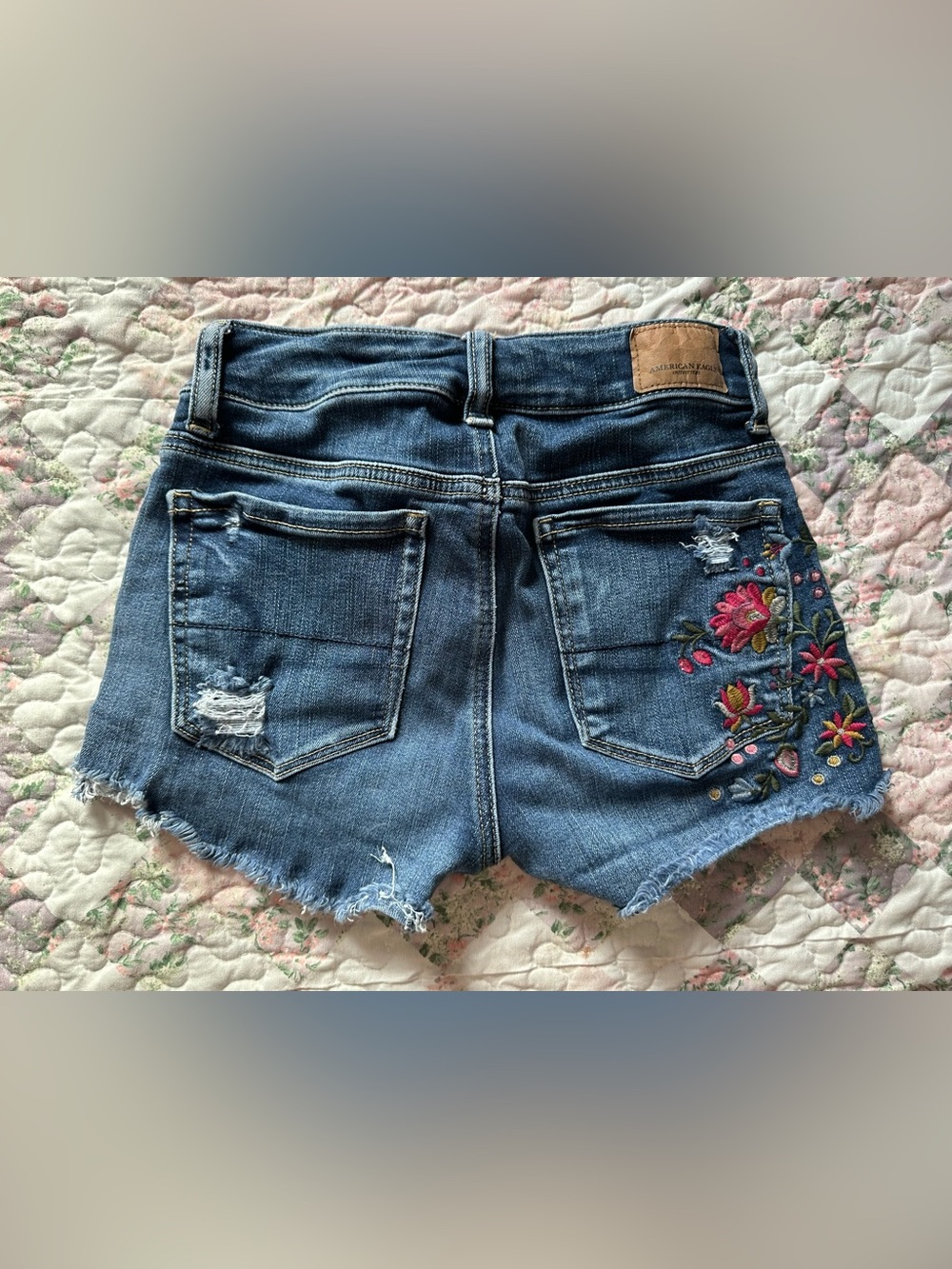 American Eagle Women’s High Rise Floral Embroidery Cutoff Denim Shorts - Picture 2 of 6